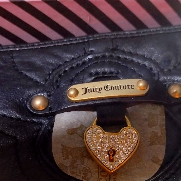 JUICY COUTURE Black Leather LG Pave Crystal Locket Wallet Wristlet NWT - Picture 7 of 10